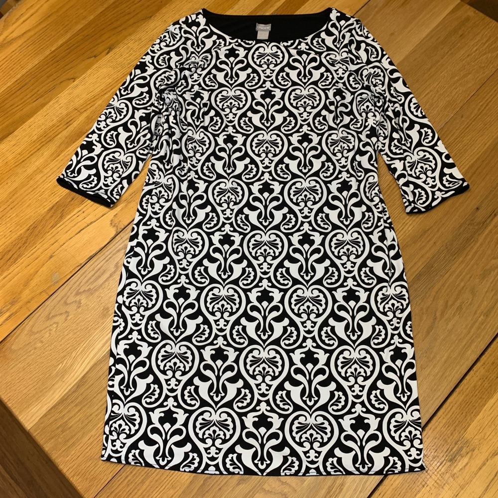 Chicos Damask Print Shift Dress Black White‎ 3/4 Sleeve Size M 8/10 Boat Neck